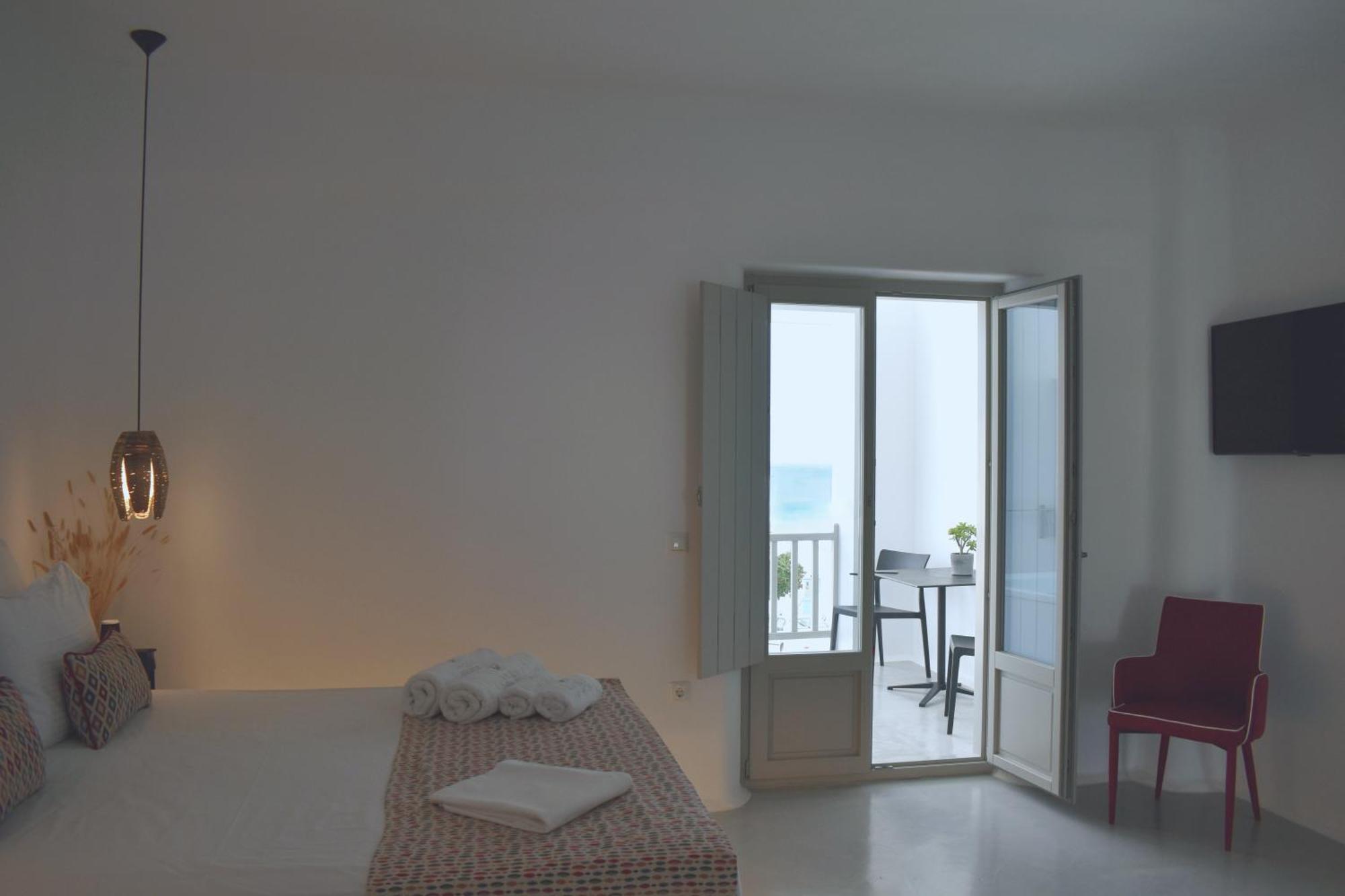 Angels Pillow Luxury Boutique Residence - Adults Only Naousa  Habitación foto