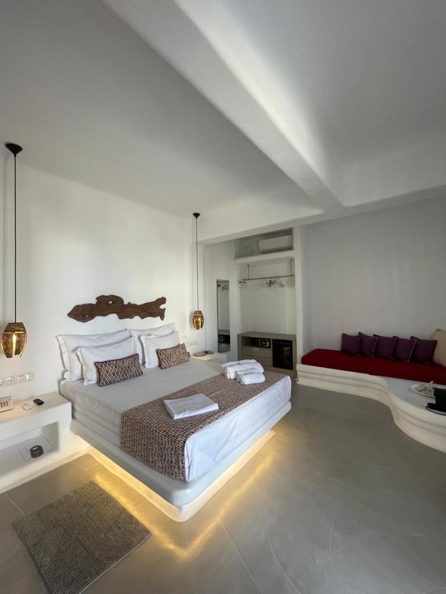 Angels Pillow Luxury Boutique Residence - Adults Only Naousa  Habitación foto